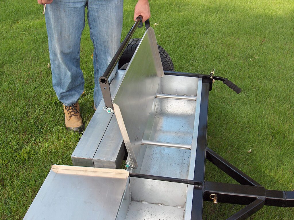 fod-magnetic-sweeper-tow-behind-piranha-lifting-lid-bluestreak-equipment