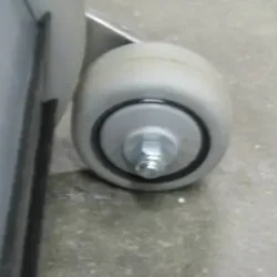 3 inch rear Thermoplastic rubber wheels allows you to easily turn the Fission.