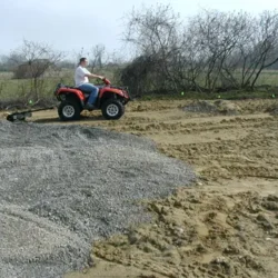 Construction solide pour les terrains accidentés.