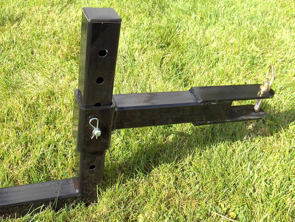 Adjustable coupler height to ensure Rhino is level regardless of tow vehicle hitch height