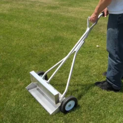 Easy to use debris release handle