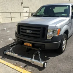 Balayeuse magnétique Pyr 62 3x3 montée sur attelage avant