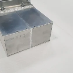 Tapas finales Gobie fijadas con pasadores cilíndricos