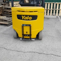 Forklift magnet