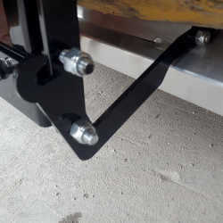 NAOS magnet mounting arms pivot up if magnet hits ground