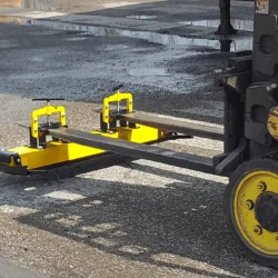 Equipo Bluestreak OBLAST barredora magnética para montacargas