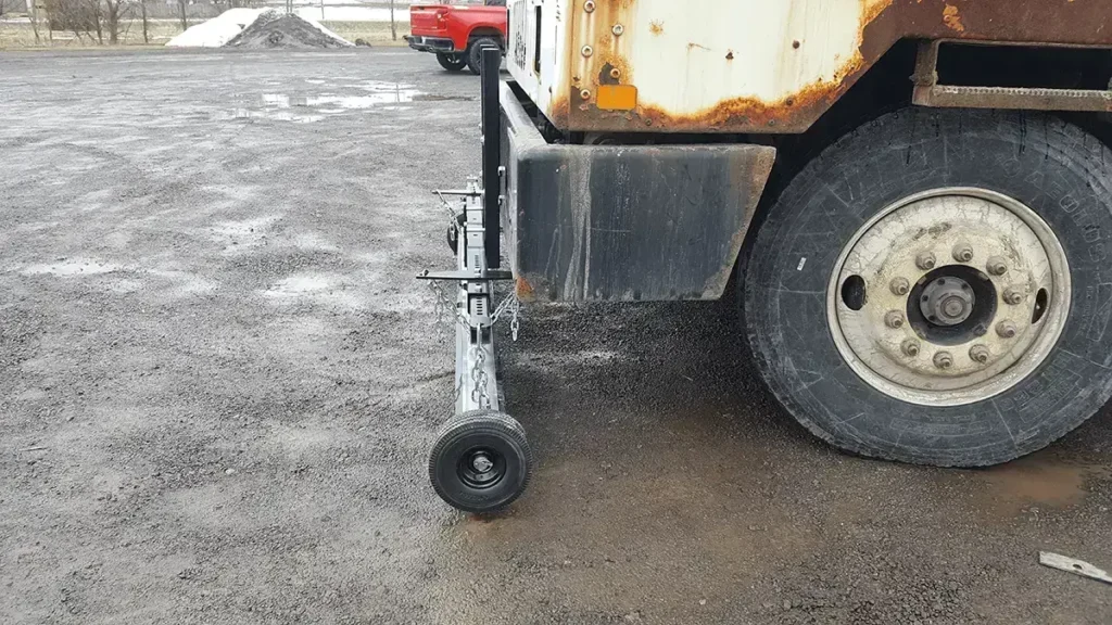 Bumper Mount Bracket A + Eiger magnetic sweeper on shunt truck