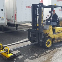 Barredora magnética para montacargas de Bluestreak Equipment