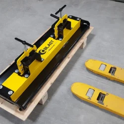 Barredora magnética para montacargas OBLAST de Bluestreak Equipment