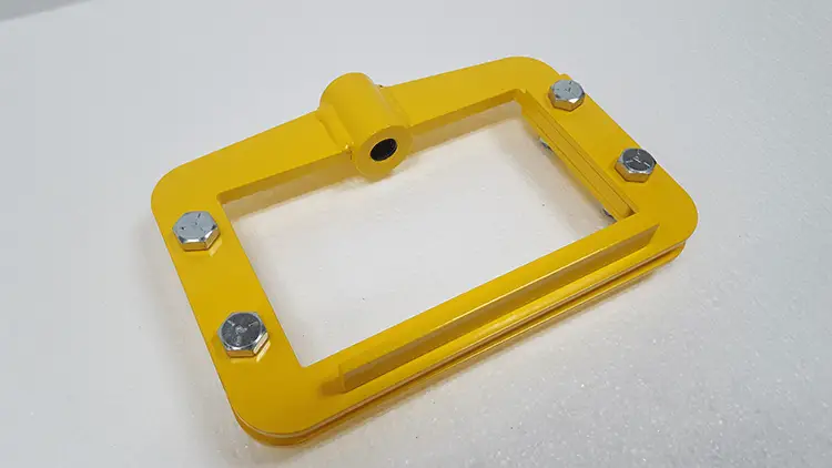 Pi&egrave;ce #5 Collier de fourche en acier Oblast (1pc)