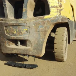 Bluestreak Equipment NOMIC aimant pour chariot élévateur à fourche suspendu