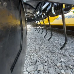 Râteau à débris skidsteer