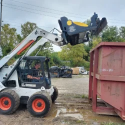 Nettoyage automatique de la ferraille Ocicat