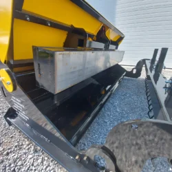 Ouverture du couvercle de la balayeuse magnétique Ocicat