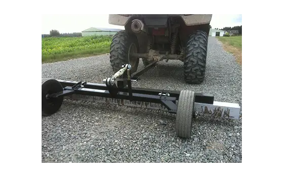 Hog Tow Behind Magnet