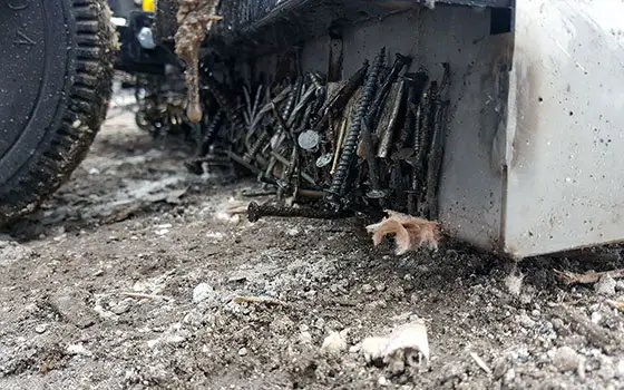 Longhorn Front Mount Magnet Debris