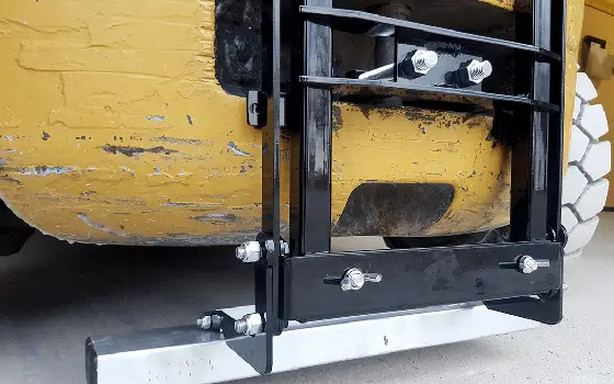 Naos Magnetic Sweeper , Rear Mounting