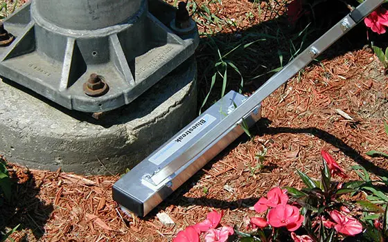 Tundra Magnet In Use In Garden