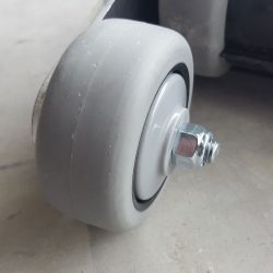 Sealed bearing turn wheels