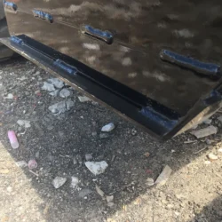 Barres d'usure en acier inoxydable MeerKat sur le fond de la balayeuse magn&eacute;tique