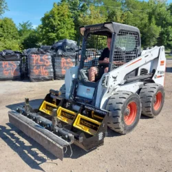 Aimant pour skidsteer Meerkat de Bluestreak Equipment