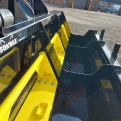 Imanes barredores en la barredora retroexcavadora Sokoke