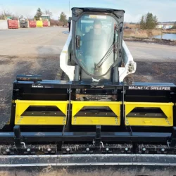 Sokoke en imán Bobcat