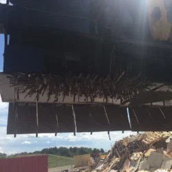 Reportage sur la balayeuse magn&eacute;tique Meerkat de Bluestreak Equipment