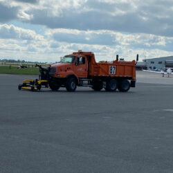 Airport Cleaning System For Trucks