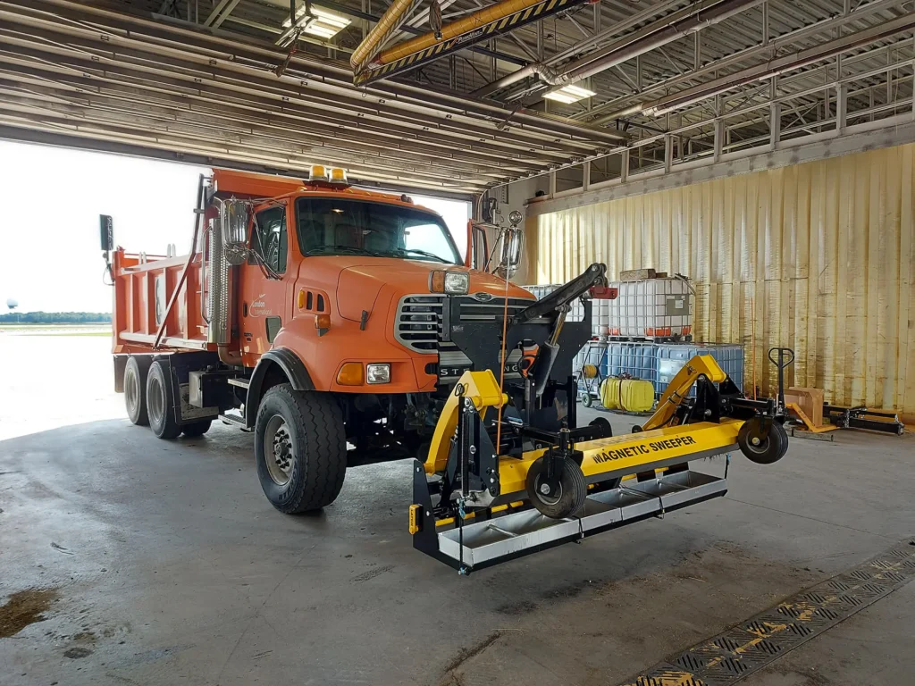 Baffin commercial truck magnet raised