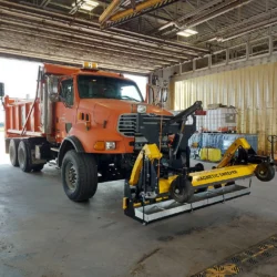 Balayeuse magnétique pour camions lourds en atelier