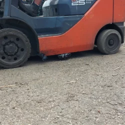 Easy Attach Forklift Magnetic Sweeper