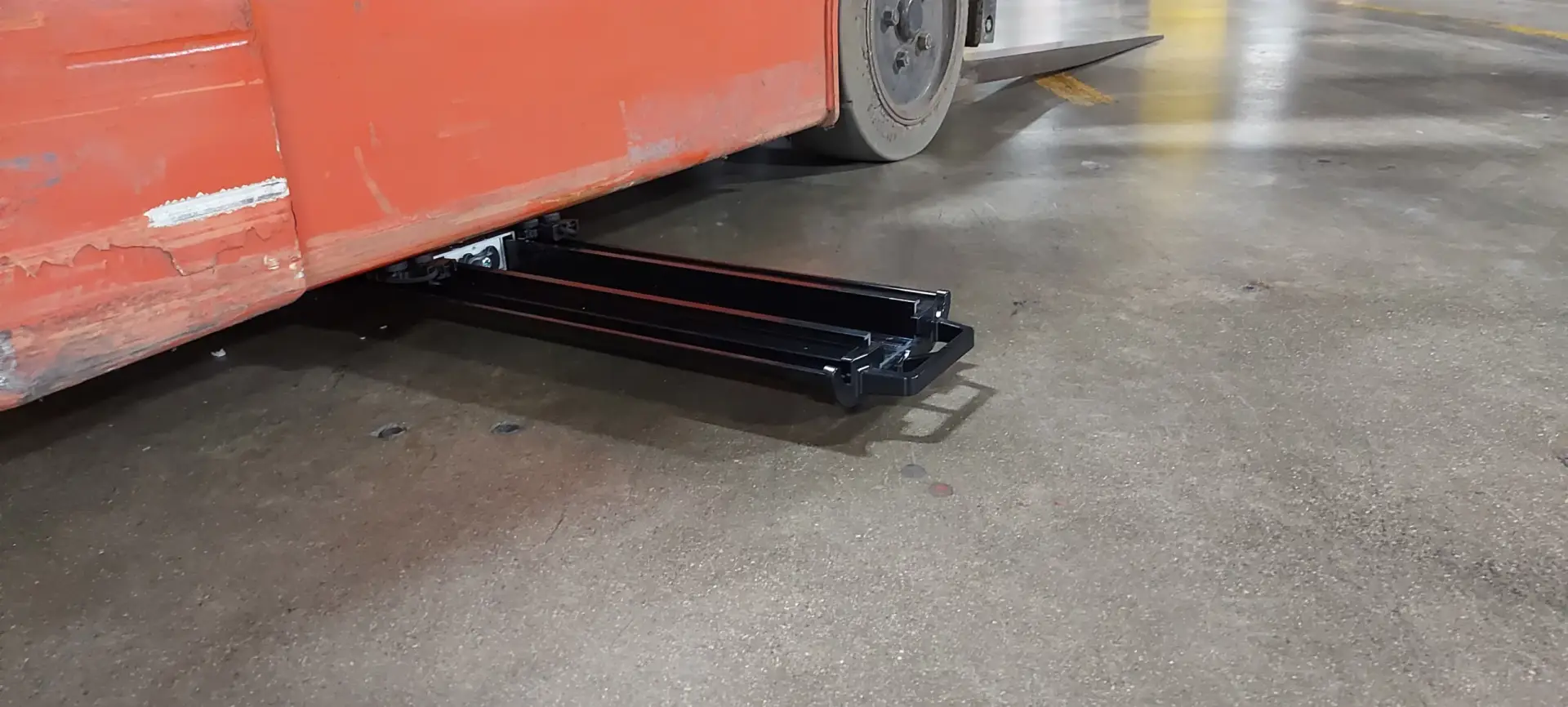 Vigilant Forklift Magnet Easy Clean Off Sleeve