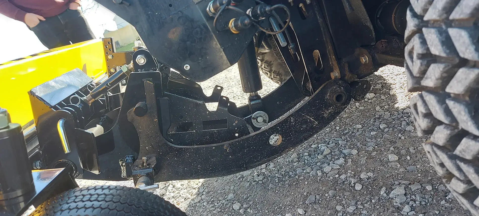 タク屋 Kubota Snowplow Mount Yak Adapter - Bluestreak Equipment