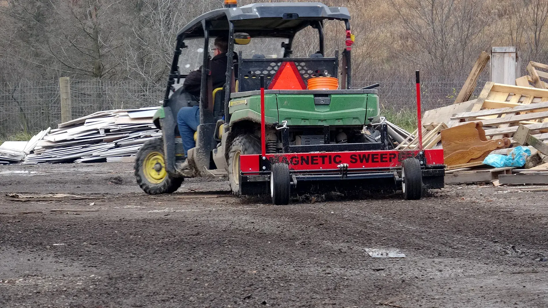Yacare Offroad Capable Magnetic Sweeper for Cleaning Landfills