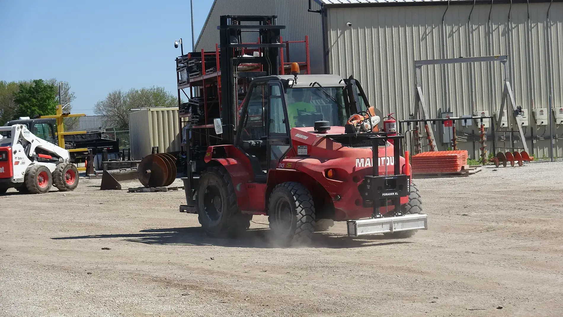 Forager XL Heavy Duty Rear Mount Forklift Magnet for Manitou