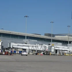 Pearson International Airport Gates Maintenance with Seeker Airdrag
