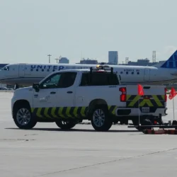 Seeker Air Drag FOD Sweeper for Apron Maintenance